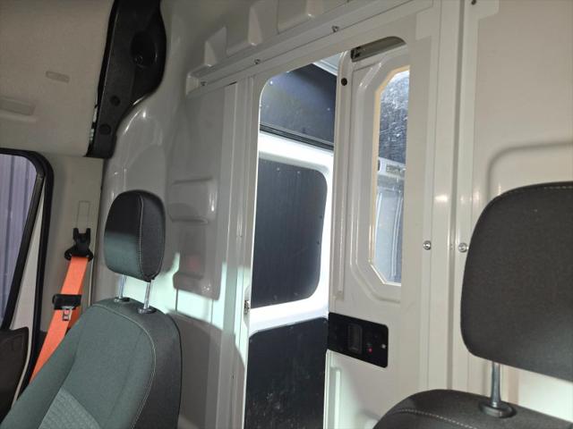 2021 Ford Transit Cargo Van Extended Length w/10 360-lb GVWR