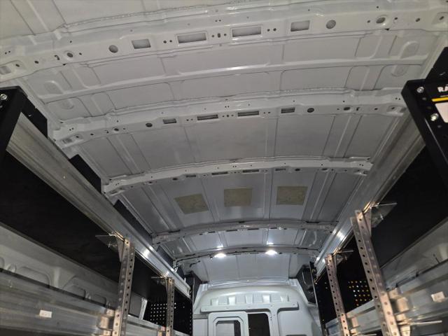 2021 Ford Transit Cargo Van Extended Length w/10 360-lb GVWR