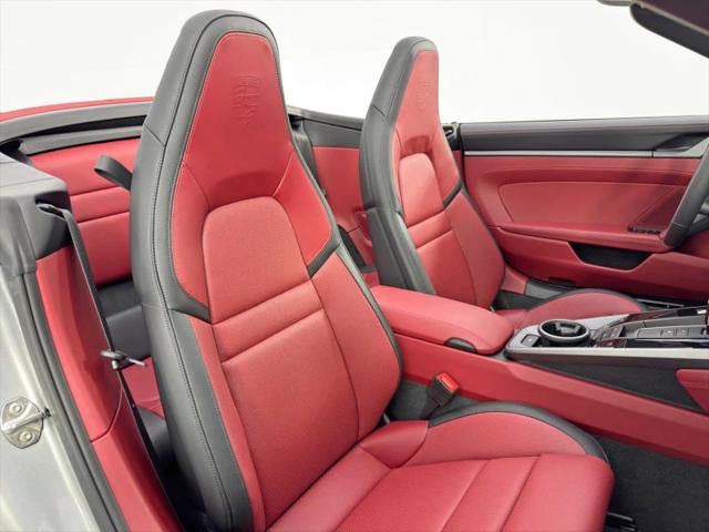 2025 Porsche 911 Carrera Cabriolet