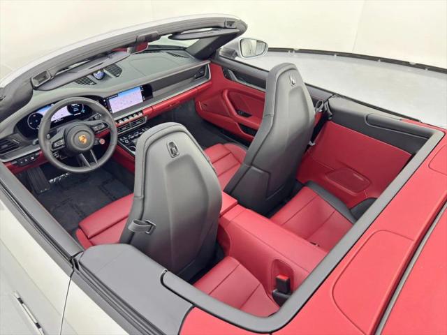 2025 Porsche 911 Carrera Cabriolet