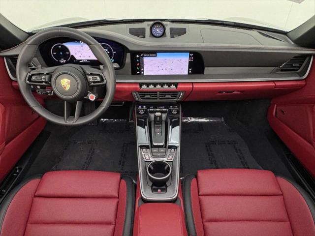 2025 Porsche 911 Carrera Cabriolet