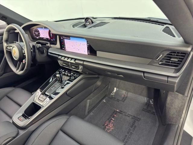2025 Porsche 911 Carrera