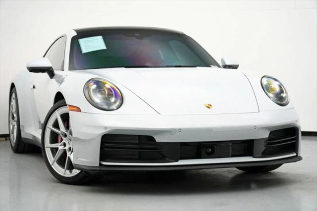 2025 Porsche 911 Carrera