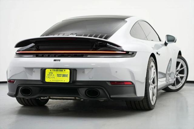 2025 Porsche 911 Carrera