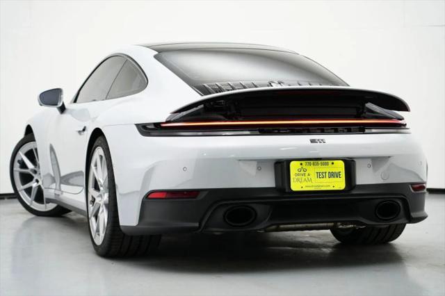 2025 Porsche 911 Carrera