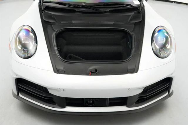 2025 Porsche 911 Carrera