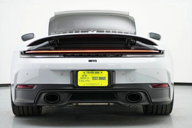 2025 Porsche 911 Carrera