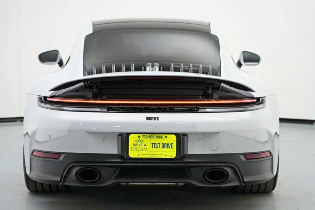 2025 Porsche 911 Carrera