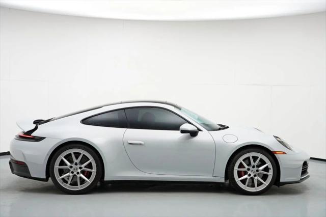 2025 Porsche 911 Carrera