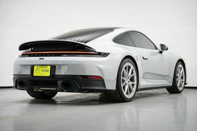 2025 Porsche 911 Carrera