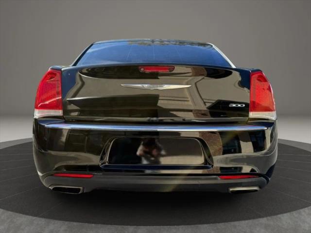 2018 Chrysler 300 Limited