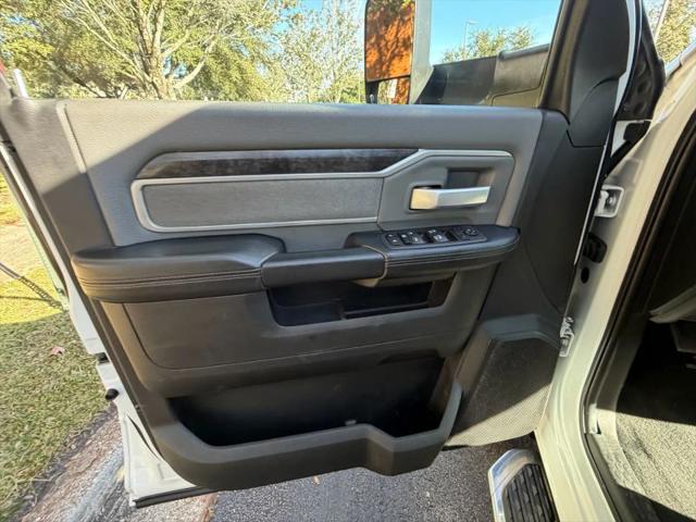 2022 Ram 3500 Big Horn Crew Cab 4x4 8' Box