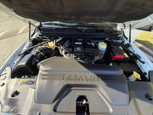 2022 Ram 3500 Big Horn Crew Cab 4x4 8' Box
