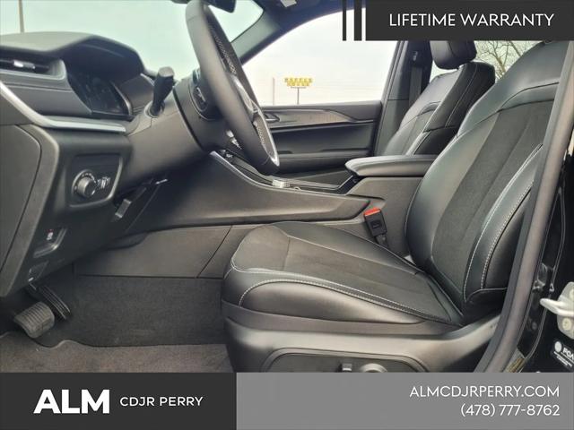 2025 Jeep Grand Cherokee Altitude X 4x4