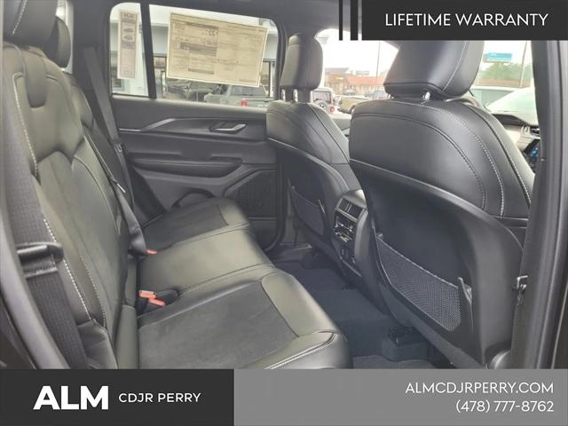 2025 Jeep Grand Cherokee Altitude X 4x4