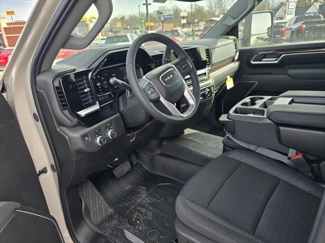 2026 GMC Sierra 2500HD Crew Cab, Standard Bed, SLE, 4WD