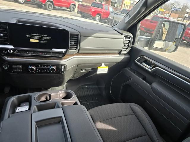 2026 GMC Sierra 2500HD Crew Cab, Standard Bed, SLE, 4WD