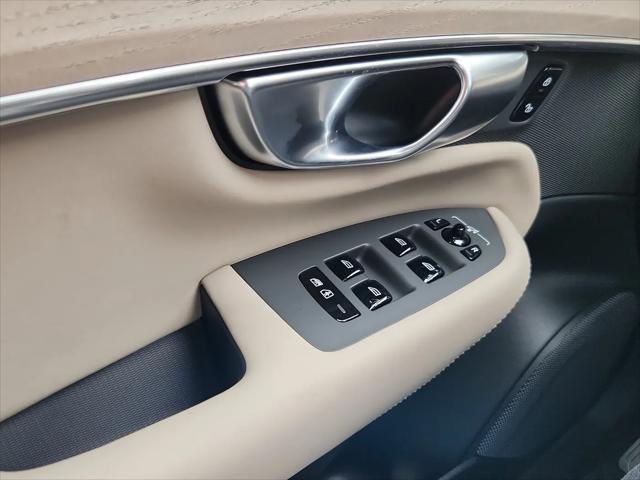 2026 Volvo XC90 Plug-In Hybrid Plus, T8 AWD, Electric/Gasoline, Bright, 7 Seats