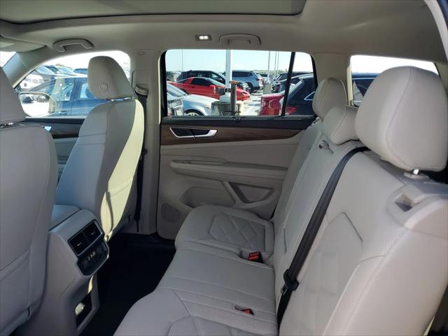 2026 Volkswagen Atlas SE with Technology