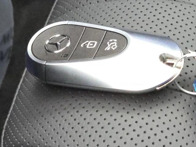 2026 Mercedes-Benz E-CLASS E 300 CLE 300