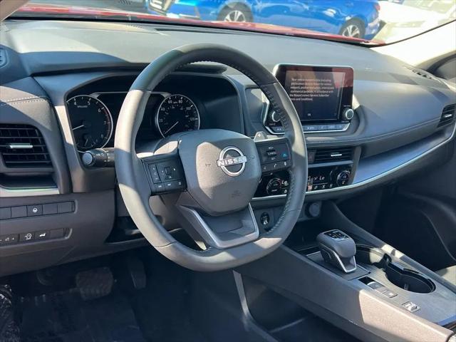 2025 Nissan Rogue SV FWD