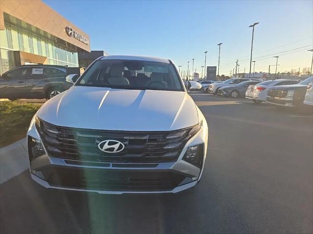 2026 Hyundai Tucson Hybrid Blue SE