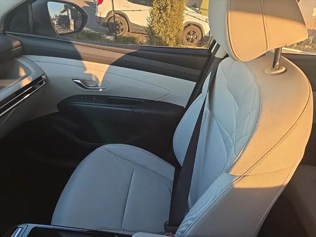 2026 Hyundai Tucson Hybrid Blue SE