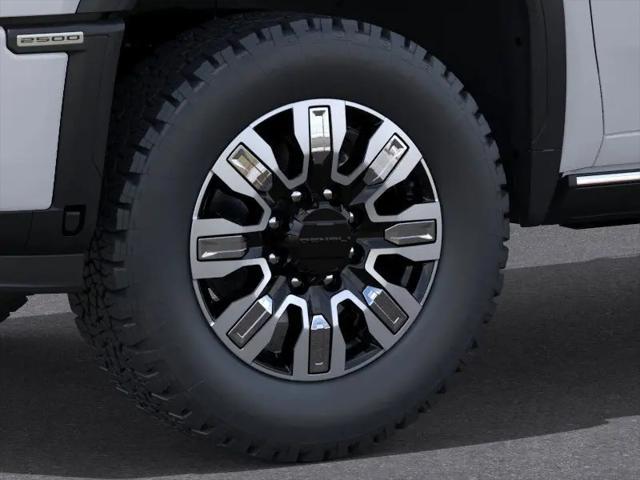 2025 GMC Sierra 2500HD 4WD Crew Cab Standard Bed Denali