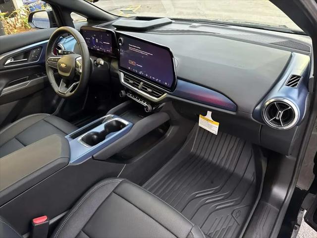 2025 Chevrolet Equinox LT 2