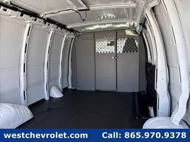 2025 Chevrolet Express Cargo Van RWD 2500 Regular Wheelbase WT