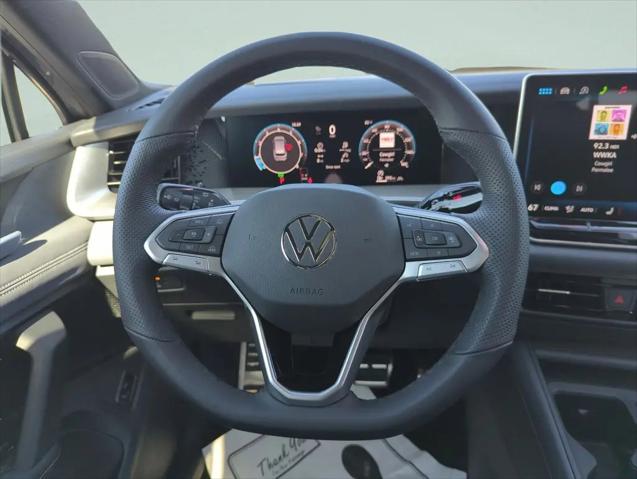 2026 Volkswagen Tiguan SE R-Line Black