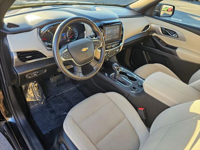 2022 Chevrolet Traverse AWD LT Cloth