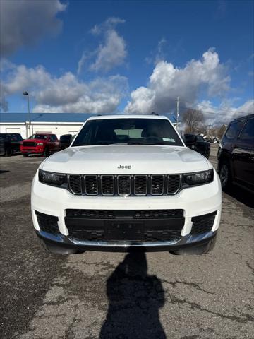 2025 Jeep Grand Cherokee L Laredo X 4x4