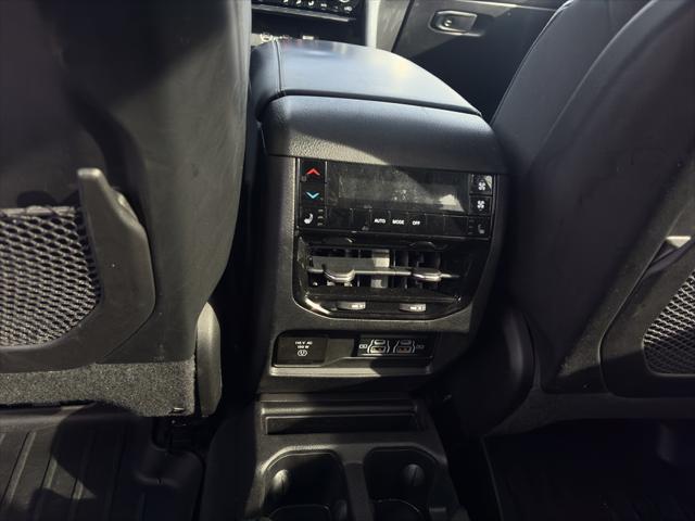2022 Jeep Grand Cherokee L Overland 4x4