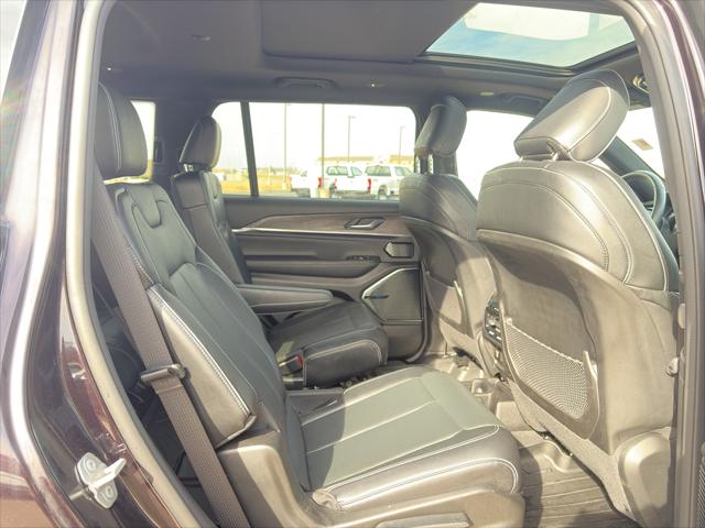 2022 Jeep Grand Cherokee L Overland 4x4