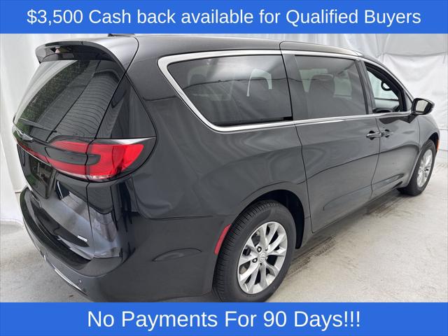 2026 Chrysler Pacifica PACIFICA SELECT AWD