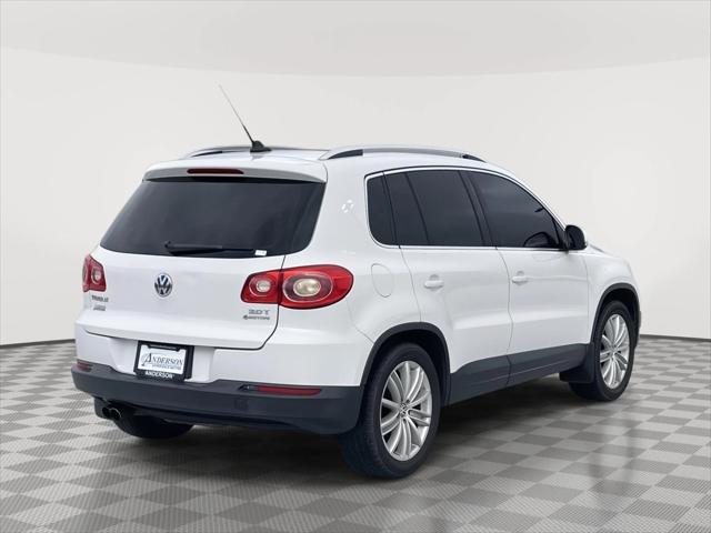2011 Volkswagen Tiguan SEL