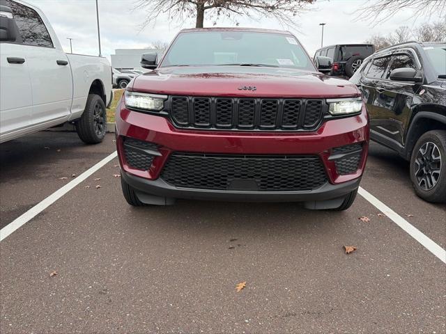 2024 Jeep Grand Cherokee Altitude 4x4 2024 Jeep Grand Cherokee Altitude 4x4