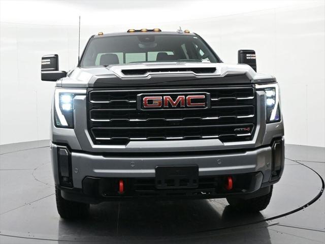 2024 GMC Sierra 2500HD 4WD Crew Cab Standard Bed AT4