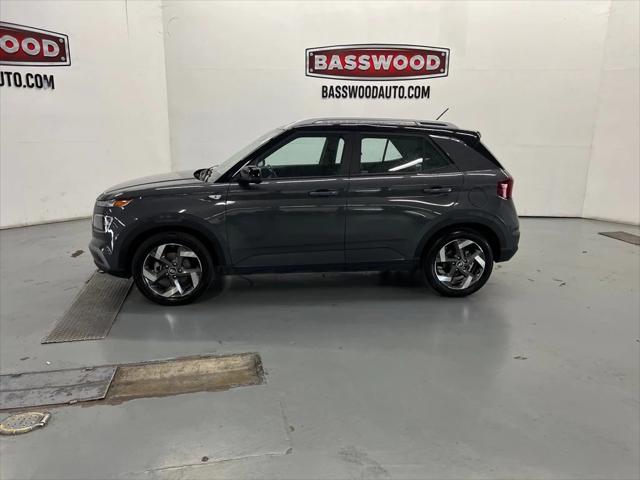 2024 Hyundai Venue Limited 2024 Hyundai Venue Limited