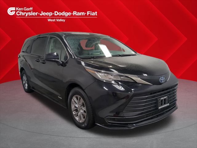 2021 Toyota Sienna LE