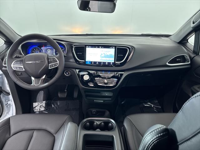 2026 Chrysler Voyager VOYAGER LX