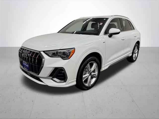 2022 Audi Q3 Premium 45 TFSI S line quattro Tiptronic 2022 Audi Q3 Premium 45 TFSI S line quattro Tiptronic