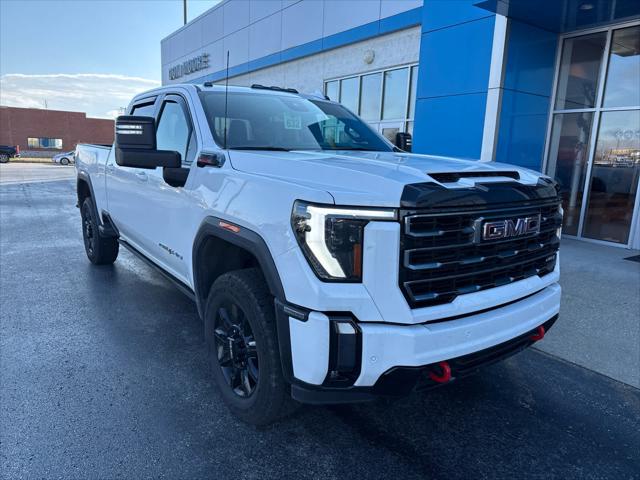 2024 GMC Sierra 2500HD 4WD Crew Cab Standard Bed AT4