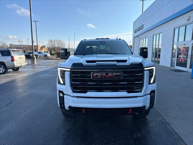 2024 GMC Sierra 2500HD 4WD Crew Cab Standard Bed AT4