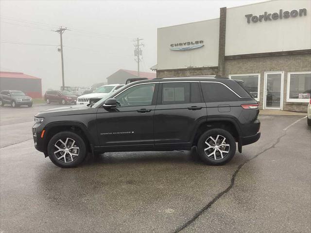 2023 Jeep Grand Cherokee Limited 4x4 2023 Jeep Grand Cherokee Limited 4x4