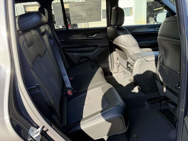 2025 Jeep Grand Cherokee Altitude X 4x4