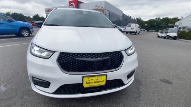 2026 Chrysler Pacifica Select AWD