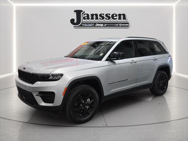 2024 Jeep Grand Cherokee Altitude 4x4 for sale in North Platte, NE