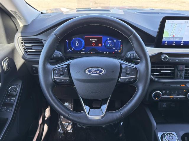 2022 Ford Escape Titanium Hybrid